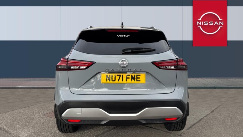 Nissan Qashqai 1.3 DiG-T MH Premiere Edition 5dr Petrol Hatchback